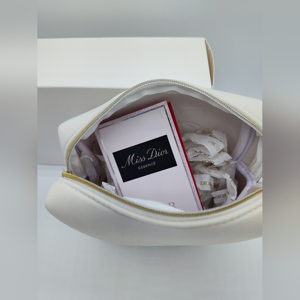 DIOR Beauté White Couture CD Pouch Gold Hardware VIP Cosmetic Bag AUTHENTIC GWP - Picture 14 of 15